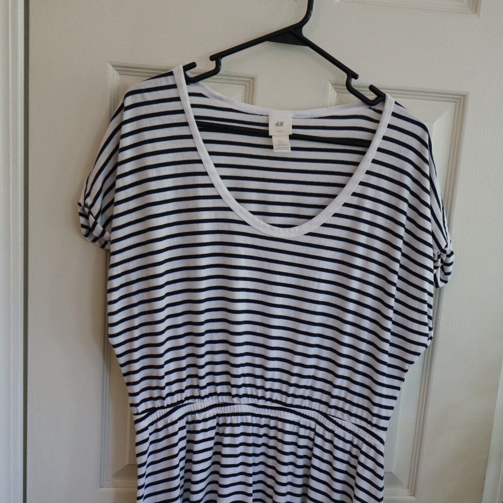 H&M Sz L Black and White Striped Dress